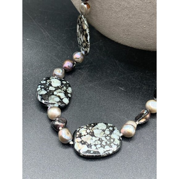 Dyed Shell and Pearls Necklace Long Statement Beaded Genuine Pearls Necklace - Picture 4 of 6